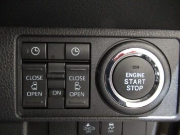 ムーヴキャンバス セオリー　G　未使用車　4WD