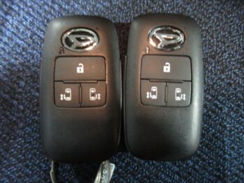 ムーヴキャンバス セオリー　G　未使用車　4WD