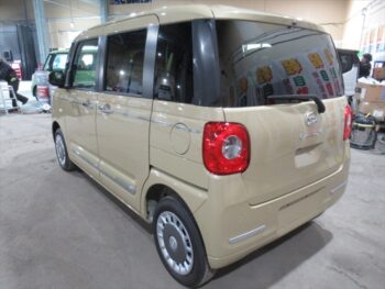 ムーヴキャンバス セオリー　G　未使用車　4WD