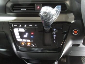 デリカミニ G 未使用車 4WD