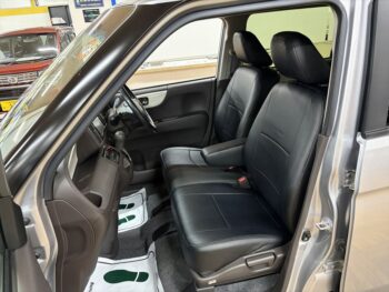 N-ONE スタンダードＬ　純正ナビ　ＴＶ　バックカメラ 4WD