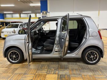 N-ONE スタンダードＬ　純正ナビ　ＴＶ　バックカメラ 4WD