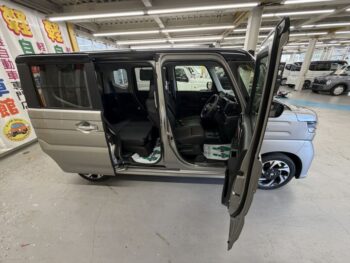 スペーシアカスタム ハイブリッド XS ターボ 全方位モニター付純正ナビ・TV・スズキコネクト対応 4WD