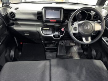 N-BOX GLパッケージ　ナビTV　バックカメラ　4WD