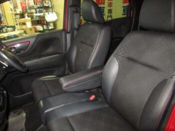 N-WGNカスタム G　ターボSS　２トーンカラー　スタイルパッケージ　純正ナビTV　4WD