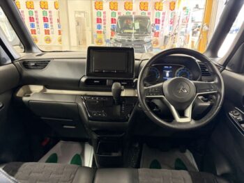 デリカミニ T ターボ ナビ・バックカメラ 4WD