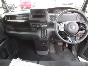 N-BOXカスタム Ｌ　後期型 4WD 