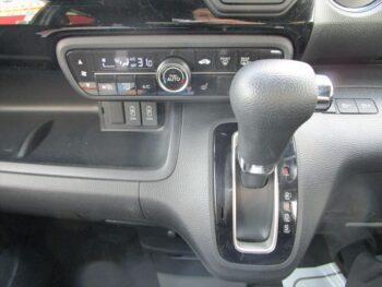 N-BOXカスタム Ｌ　後期型 4WD 