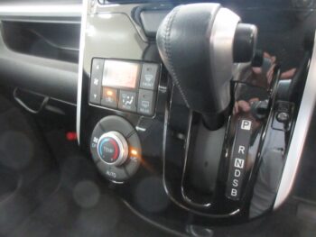 タントカスタム RS　ターボ　SA　4WD