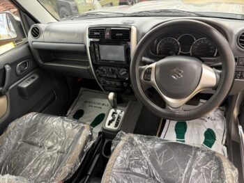 ジムニー ランドベンチャー　ディスプレイオーディオ　４WD