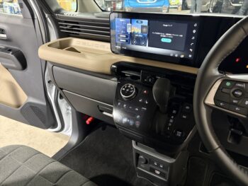デリカミニ T　ターボ　プレミアム　デリマルパッケージ　純正12.3インチナビディスプレイ　4WD