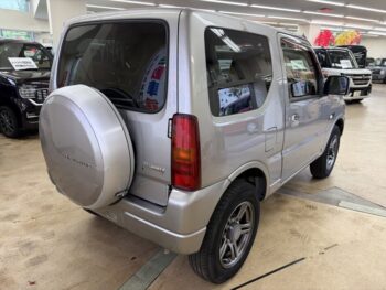 ジムニー ランドベンチャー　ディスプレイオーディオ　４WD
