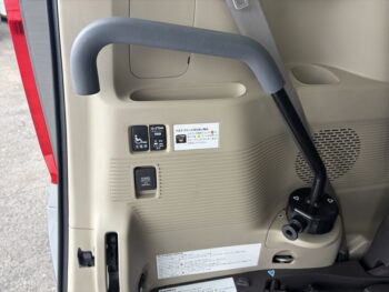 N-BOX G・スロープ ホンダセンシング 福祉車両 車いす仕様 ナビ付 4WD