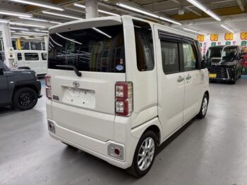 ピクシスメガ G ターボ レジャーエディションSAⅢ 4WD