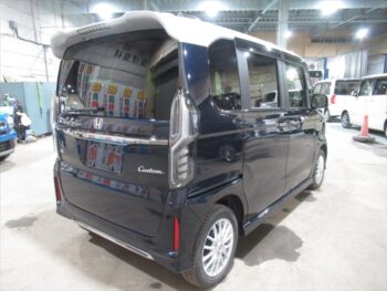 N-BOXカスタム L コーディネートスタイル　ナビ　バックカメラ　後期型　4WD