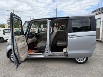 N-BOX G・スロープ ホンダセンシング 福祉車両 車いす仕様 ナビ付 4WD
