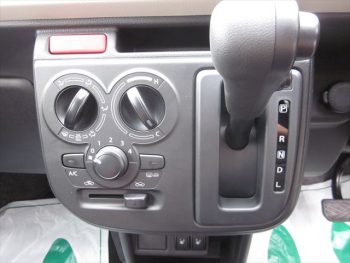 アルト S ディスチャージヘッドランプ装着車  未使用車 4WD