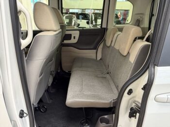 N-BOX G・スロープLホンダセンシング　福祉車両車いす仕様　純正ナビ・TV・バックカメラ　４WD