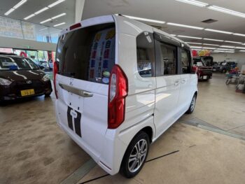N-BOX G・スロープLホンダセンシング　福祉車両車いす仕様　純正ナビ・TV・バックカメラ　４WD