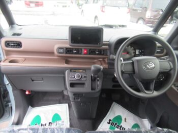 ムーヴキャンバス セオリーX 未使用車 4WD