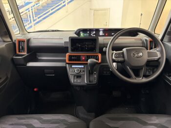 タントファンクロス  4WD