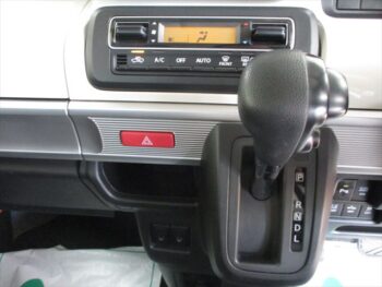 スペーシア ハイブリッド　X　アップグレードパッケージ装着車　4WD
