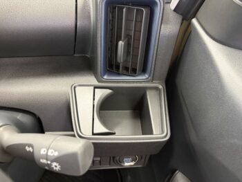 タント X　未使用車　４WD