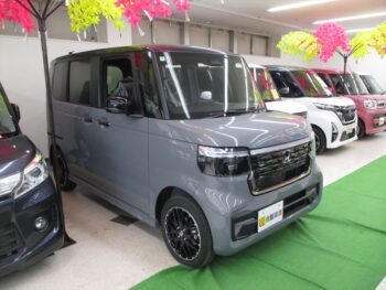 N-BOXカスタム カスタムターボ コーディネータースタイル 未使用車 4WD