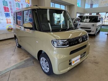 タント X　未使用車　４WD