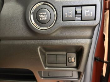 スペーシア ハイブリッドX　全方位モニター付純正ナビ・TV・スズキコネクト対応　未使用車　４WD