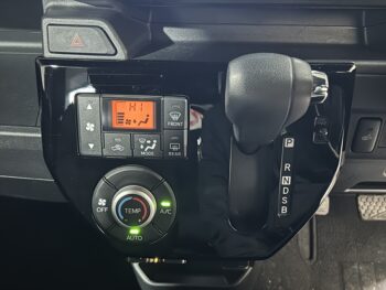 ウェイク L　SAⅢ　4WD