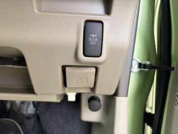 タントカスタム X　ナビ・TV　後期型　４WD