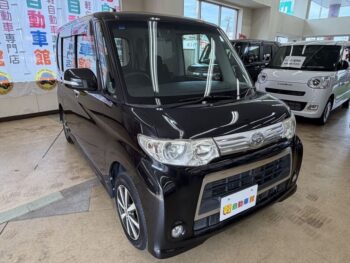 タントカスタム X　ナビ・TV　後期型　４WD