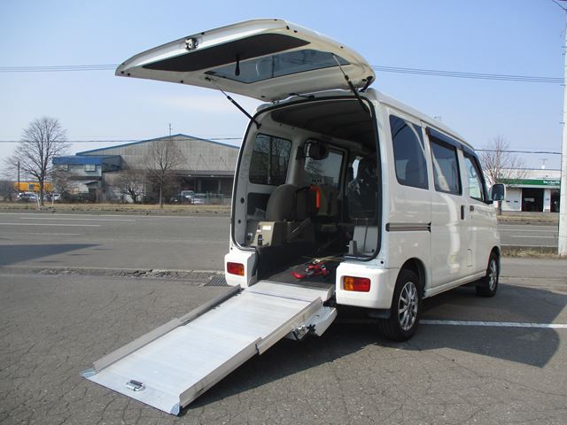 ハイゼットカーゴバン スローパー 福祉車両 4WD