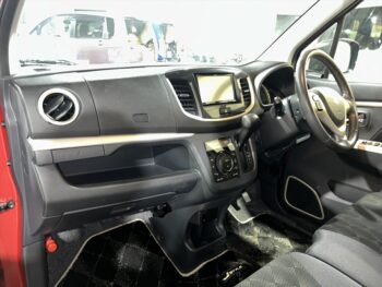 ワゴンR スティングレー J　スタイル バックアイカメラ装着車　4WD