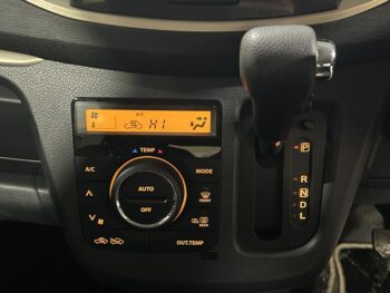 ワゴンR スティングレー J　スタイル バックアイカメラ装着車　4WD