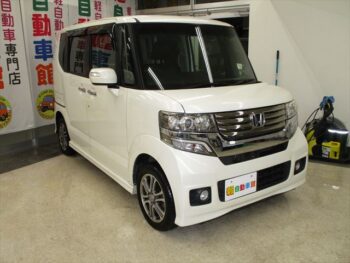 N-BOX+カスタム G　ターボ　Aパッケージ　4WD