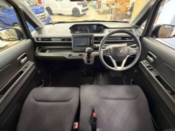 ワゴンR ハイブリッドFZセーフティパッケージ　ナビ・TV　４WD