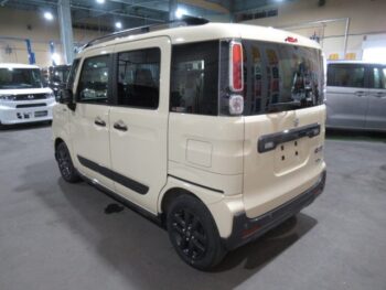 スペーシアギア ハイブリッド　XZ　DAMD　NOMAD仕様　未使用車 4WD