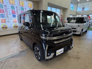スペーシアカスタム ハイブリッドXS　全方位モニター付純正ナビ・TV・スズキコネクト対応　未使用車　４WD
