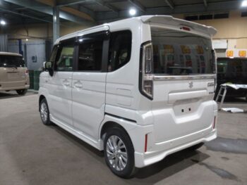 スペーシアカスタム HYBRID　GS　未使用車 4WD