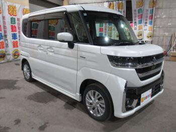 スペーシアカスタム HYBRID　GS　未使用車 4WD