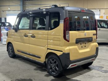 スペーシアギア ハイブリッド　XZ　未使用車　4WD