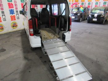 エブリイワゴン 車いす移動車 福祉 スローパー 4WD