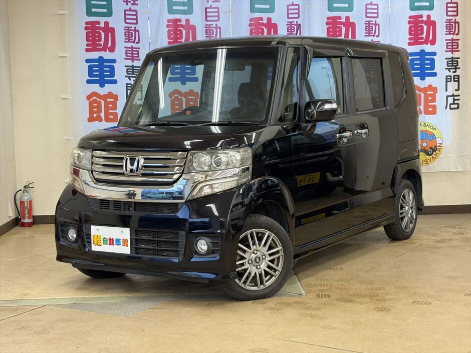 N-BOXカスタム SSパッケージ　ナビ装着用スペシャルパッケージ　純正ナビ・TV・バックカメラ　４WD