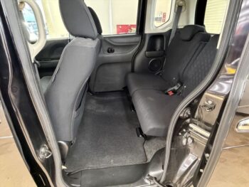 N-BOXカスタム SSパッケージ　ナビ装着用スペシャルパッケージ　純正ナビ・TV・バックカメラ　４WD