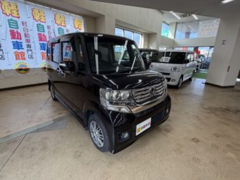 N-BOXカスタム SSパッケージ　ナビ装着用スペシャルパッケージ　純正ナビ・TV・バックカメラ　４WD