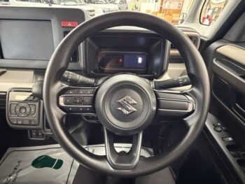スペーシア ハイブリッドG　未使用車　４WD