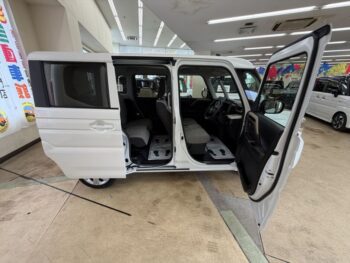 スペーシア ハイブリッドG　未使用車　４WD