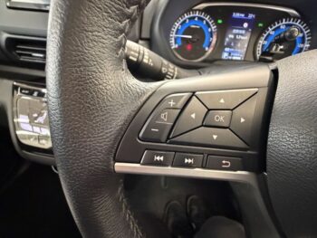 eKクロススペース G　ナビ・TV・バックカメラ　４WD
